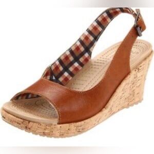 CROCS A-Leigh Leather Cork 3.5 Inch Wedge Slingback Sandal w Peep Toe & Buckle 8